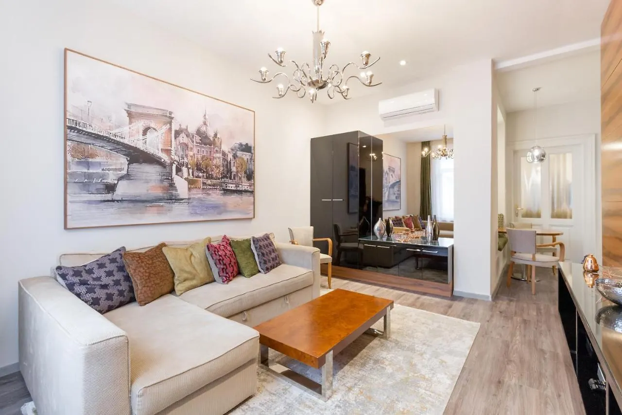 De Luxe Suite In The Absolute Center Budapest Ungarn