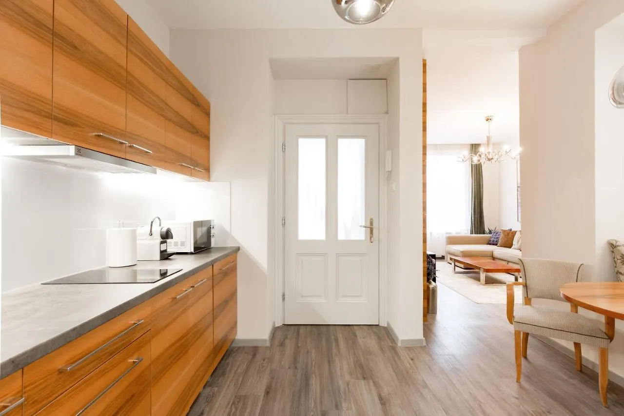 De Luxe Suite In The Absolute Center Budapest 0*,  Ungarn